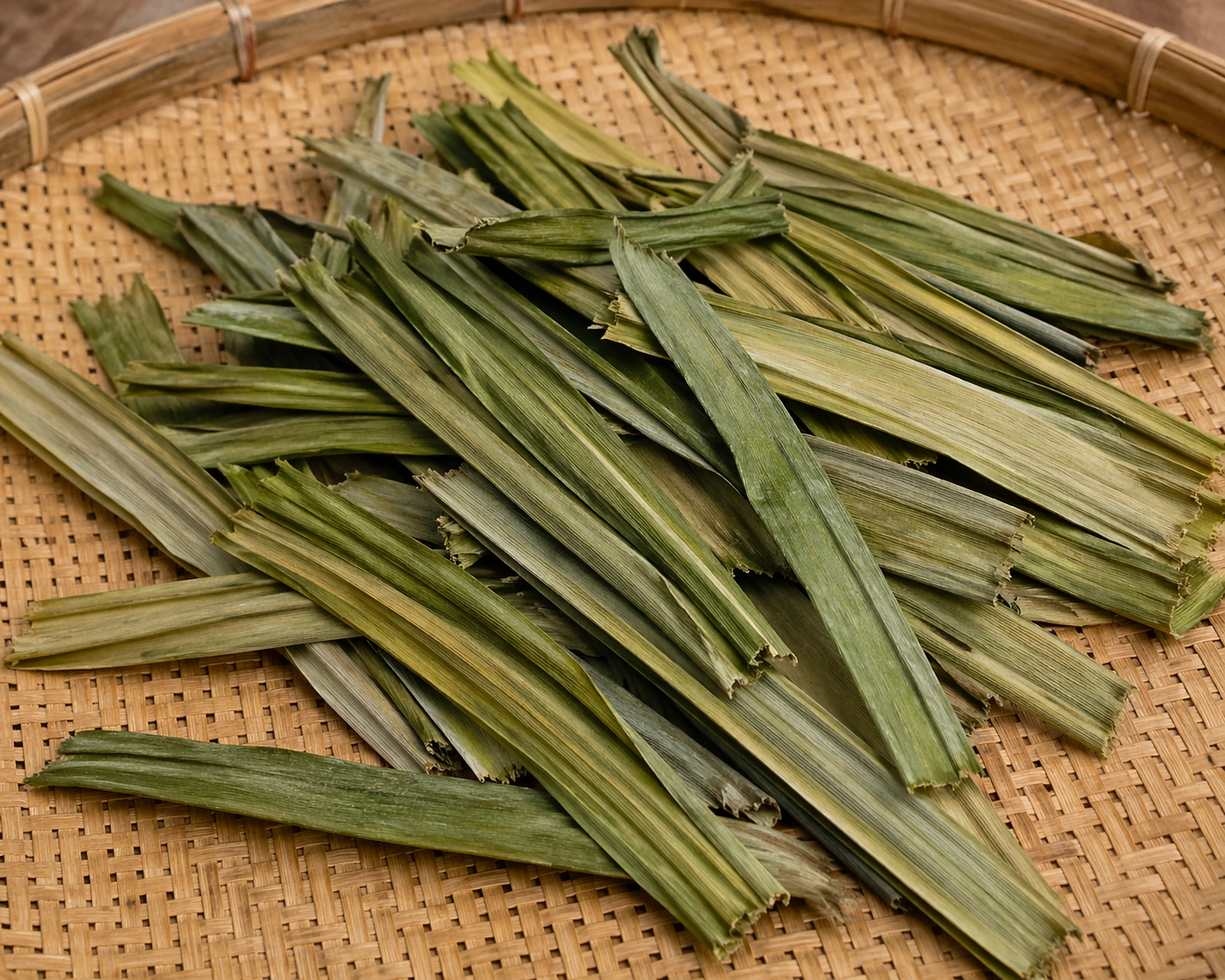 Dried Pandan Leaves (Cut) – 100% Natural & Aromatic